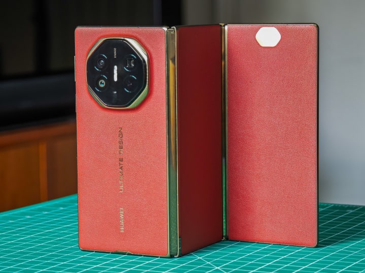 Mengulas Huawei Mate XT: Ponsel Trifold Mahal yang Lebih Untuk Pajangan