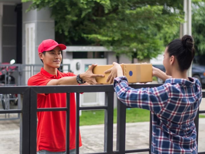 Aturan Baru Komdigi Batasi Diskon Kurir dan Perluas Layanan Pos di Indonesia