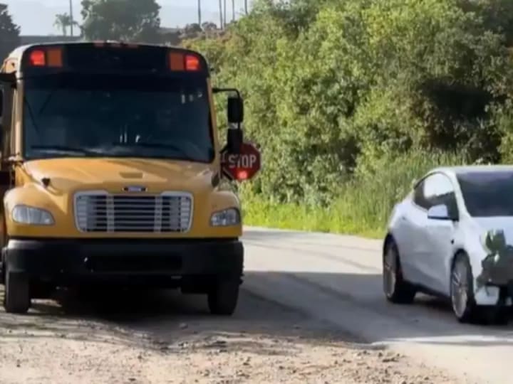 Tesla Uji Robotaksi di Austin, Software FSD Malah Langgar Aturan Keselamatan