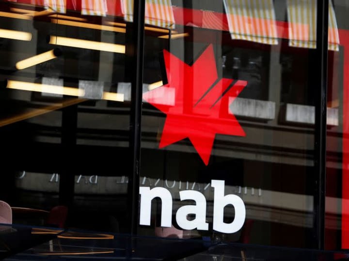 Regulator Australia menggugat NAB karena pelanggaran undang-undang kesulitan keuangan.