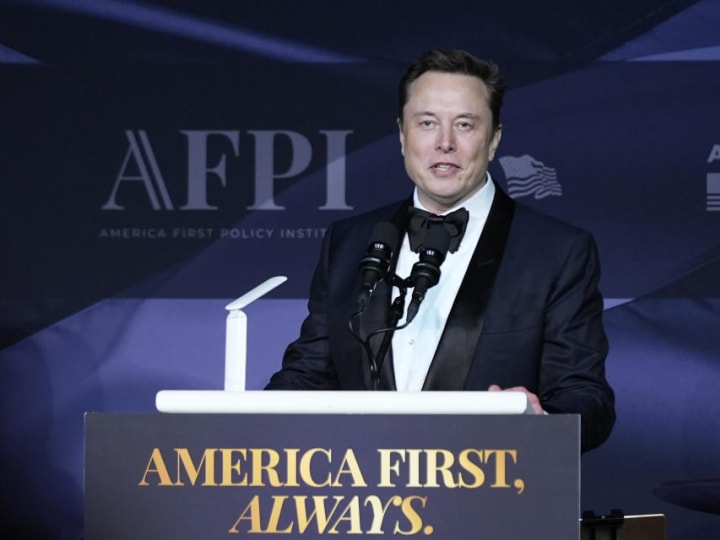 Amazon dan SpaceX milik Elon Musk menantang konstitusionalitas lembaga tenaga kerja di pengadilan federal.