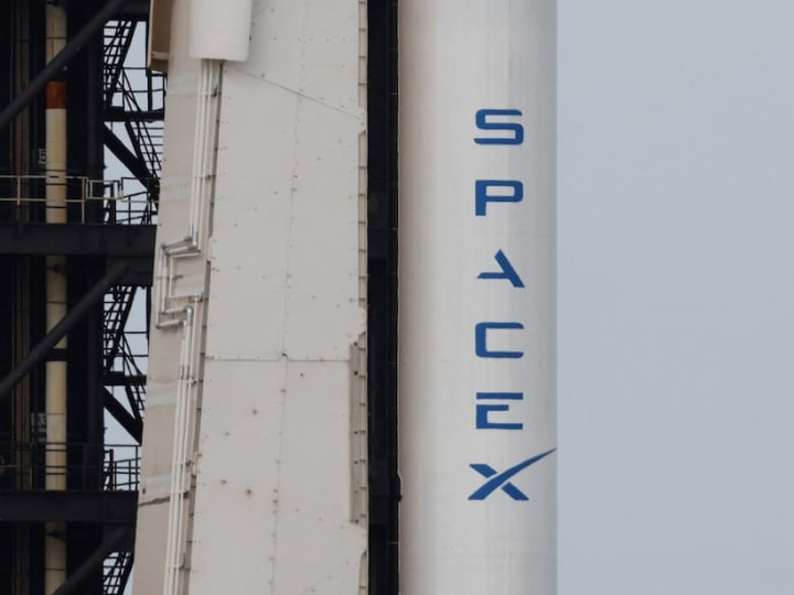 Dalam kasus Amazon dan SpaceX, kekuatan dewan tenaga kerja AS dipertaruhkan.