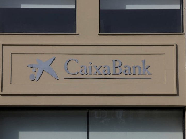 Caixabank Spanyol memperkirakan profitabilitas di atas 16% pada akhir 2027.