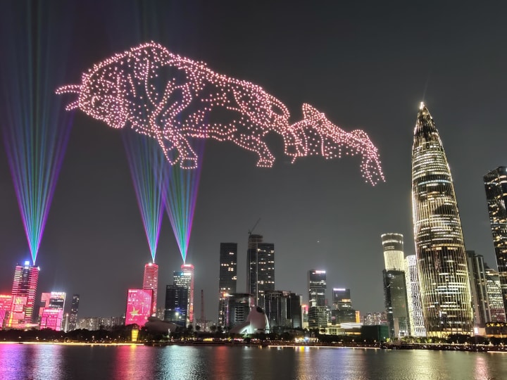 Jeffrey Katzenberg dan Kimbal Musk Ciptakan Pertunjukan Drone Imersif di Langit