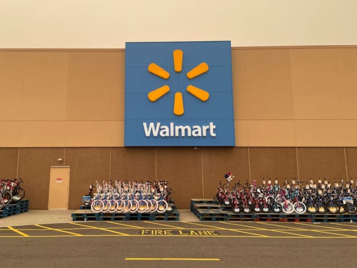 Kepala kesehatan dan kebugaran Walmart mengundurkan diri, kata memo.