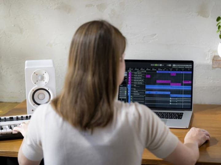 Monitor Studio HS-4 dari Yamaha adalah Hadiah Natal yang Sempurna