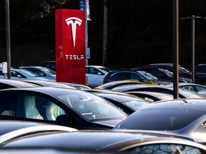 JPMorgan Menarik Gugatan Terhadap Tesla Terkait Tweet Musk dan Waran