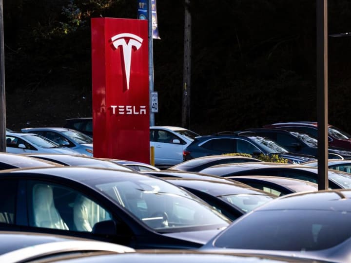 JPMorgan Menarik Gugatan Terhadap Tesla Terkait Tweet Musk dan Waran