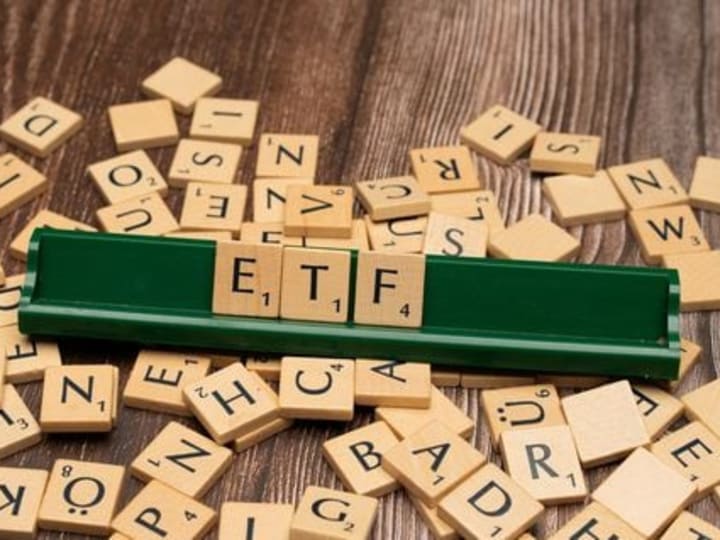 Aliran Harian ETF Bitcoin Mencapai Rp 9.14 triliun ($556 Juta)  Saat BTC Tampak Siap untuk Meledak