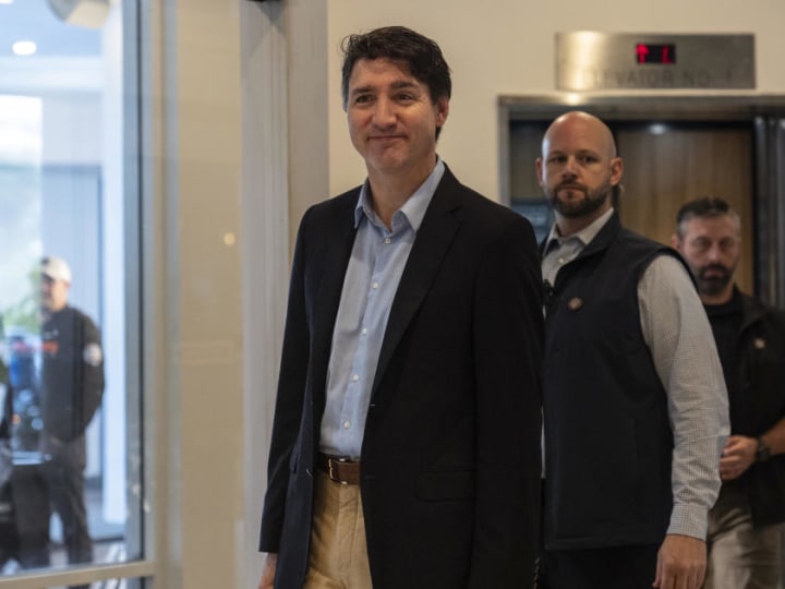 Trudeau Kanada kembali ke rumah setelah pertemuan dengan Trump tanpa jaminan bahwa tarif akan dihapus.