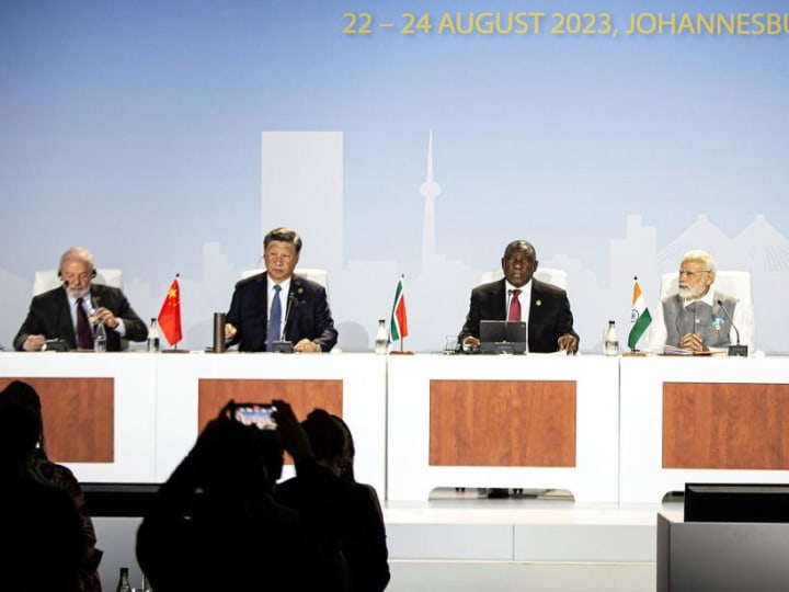 Trump Menuntut 'Komitmen' Dari Negara-Negara BRICS untuk Menggunakan Dolar