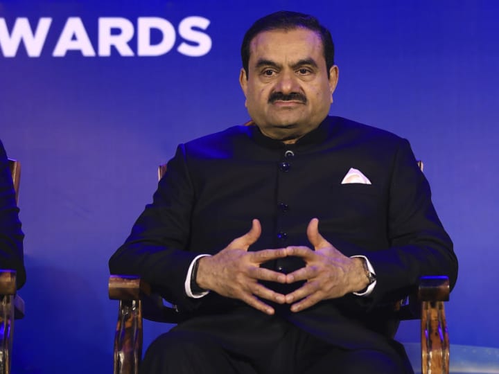Adani India menyatakan bahwa grupnya berkomitmen untuk mematuhi peraturan setelah tuduhan suap dan penipuan di AS.