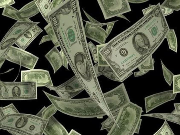 Tautan Invers Bitcoin dengan Indeks Dolar Dihadapi Tantangan Menjelang Pemilihan Umum AS