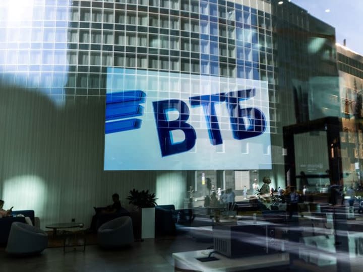 Eksklusif - VTB Rusia tidak mengharapkan sanksi Barat dicabut dalam waktu dekat.