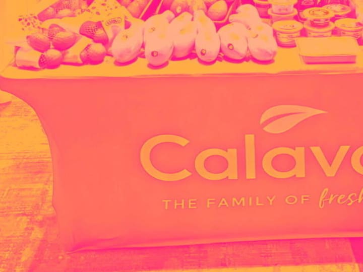 Calavo (CVGW): Beli, Jual, atau Tahan Setelah Laporan Keuangan Q2?