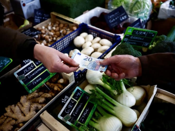 Pertumbuhan produktivitas zona euro tetap lemah pada kuartal ketiga, menurut data yang menunjukkan.