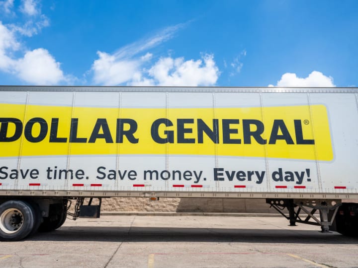 Konsumen Dollar General dan Dollar Tree terus mengencangkan ikat pinggang mereka seiring dengan risiko tarif yang mengintai.