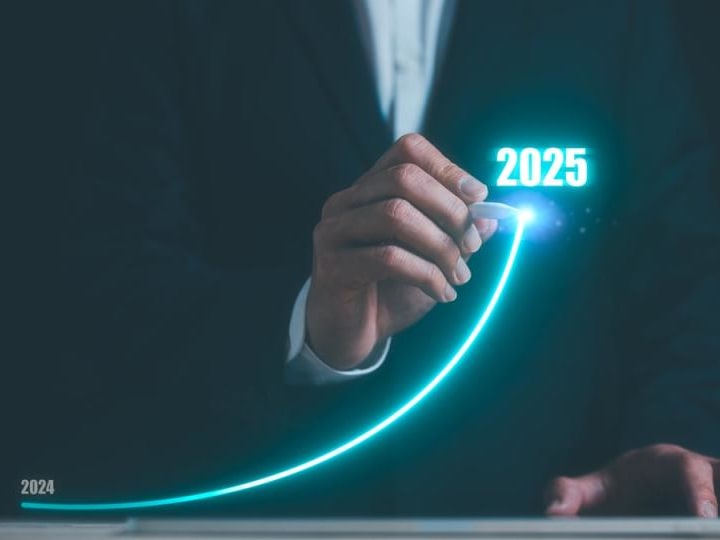 Super Micro Computer Terpuruk di Tengah Masalah Pelaporan Keuangan dalam Beberapa Bulan Terakhir. Apakah Saham Ini Bisa Menjadi Kisah Pemulihan Terbesar di Tahun 2025?