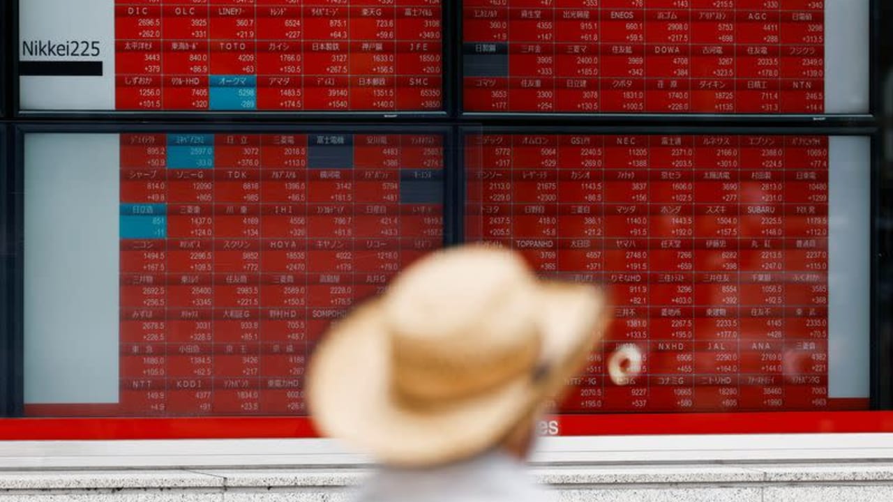 Aliran keluar asing mempengaruhi obligasi Asia pada bulan November akibat kekhawatiran terhadap kebijakan Trump dan kenaikan dolar.