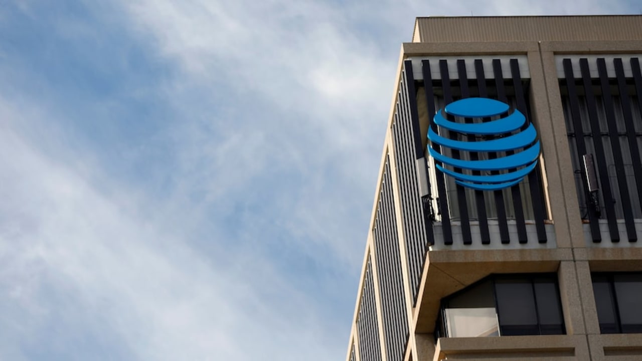 AT&T dan Verizon menjadi sasaran operasi siberespionase Salt Typhoon, tetapi jaringan tetap aman.