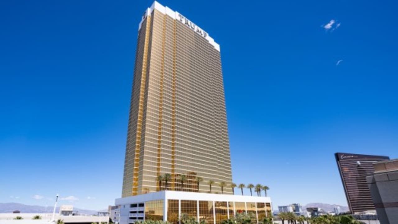Ledakan Cybertruck di luar hotel Trump di Vegas menyebabkan 1 orang tewas dan 7 lainnya terluka.