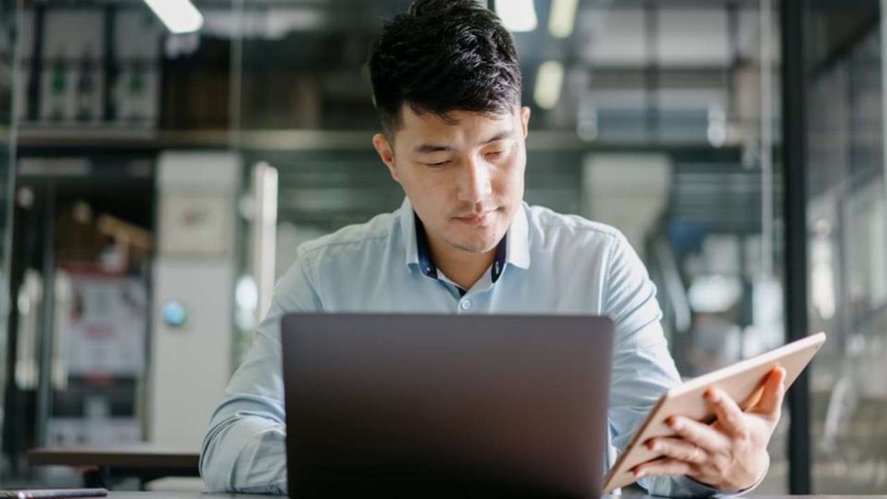 Jangan Pernah Menyerah: Pelajaran Untuk Meluncurkan Aplikasi Pertama Anda dan Membangun Startup Teknologi Anda