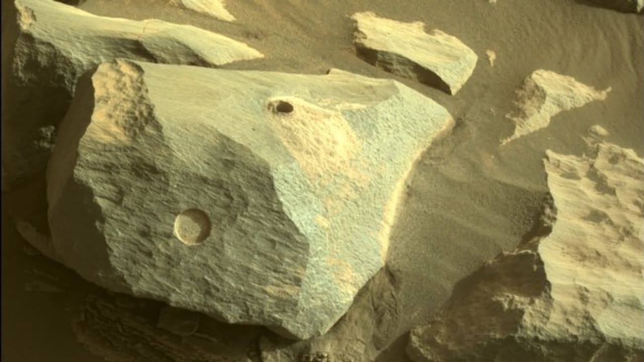 NASA masih belum memiliki rencana untuk membawa batuan Mars yang berharga ke Bumi.