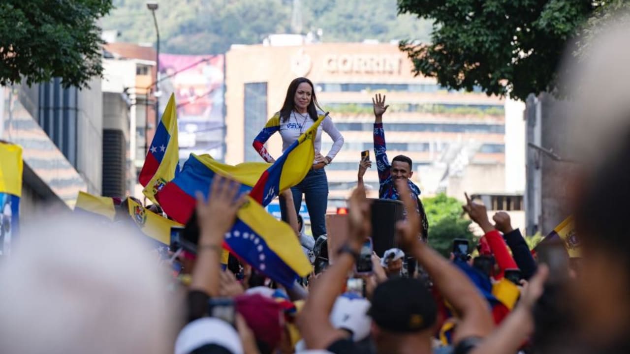 Represi Maduro Memaksa Oposisi Venezuela Berjuang Keras