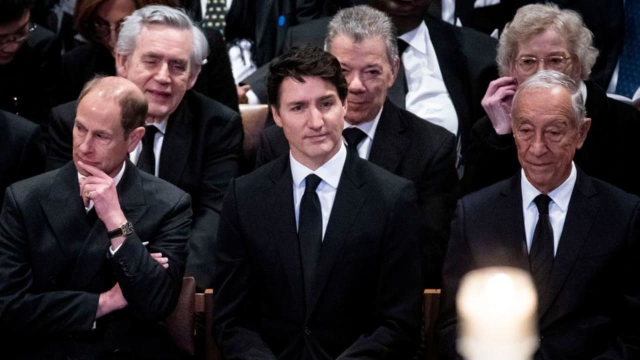 Trudeau mengatakan Kanada telah menyiapkan tarif balasan jika Trump meluncurkan perang dagang.