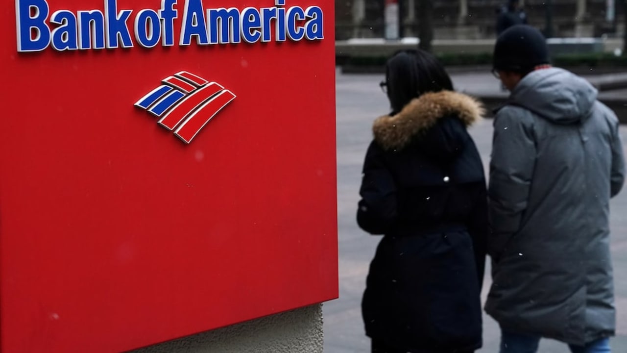 BofA bertaruh pada kemungkinan kenaikan suku bunga Fed setelah laporan pekerjaan, broker Wall-St teratas merevisi perkiraan.