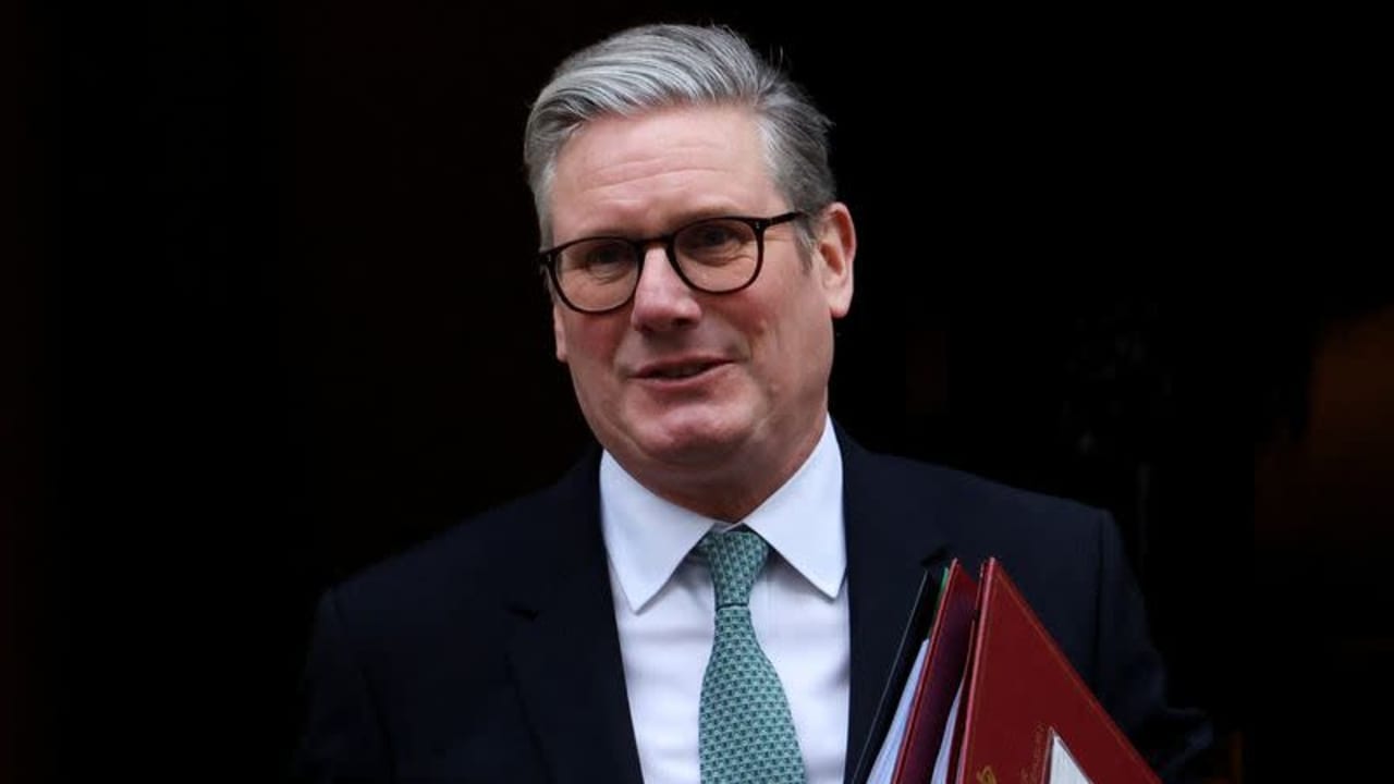 Starmer dari Inggris mengatakan bahwa Britania akan mengambil jalannya sendiri dalam regulasi AI.