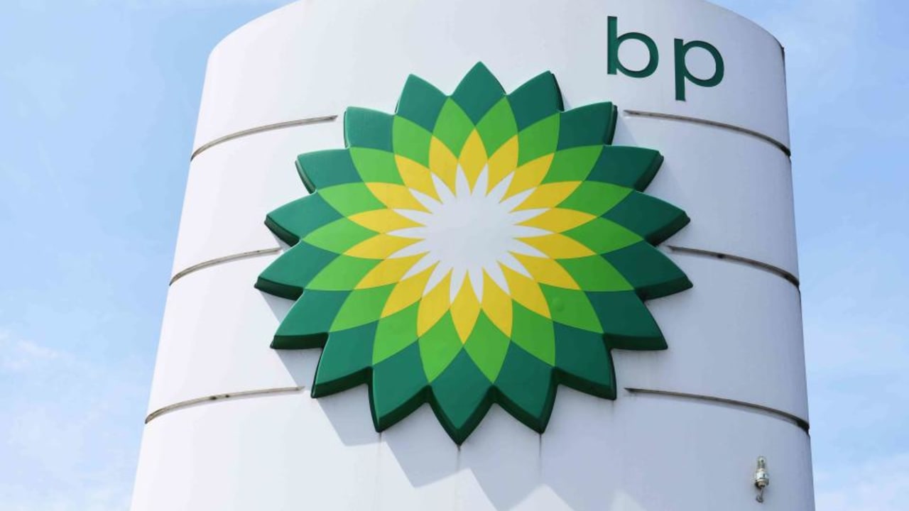 Saham BP Turun Setelah Perusahaan Peringatkan Kerugian Hingga Rp 32.89 triliun ($2 Miliar)  di Kuartal 4
