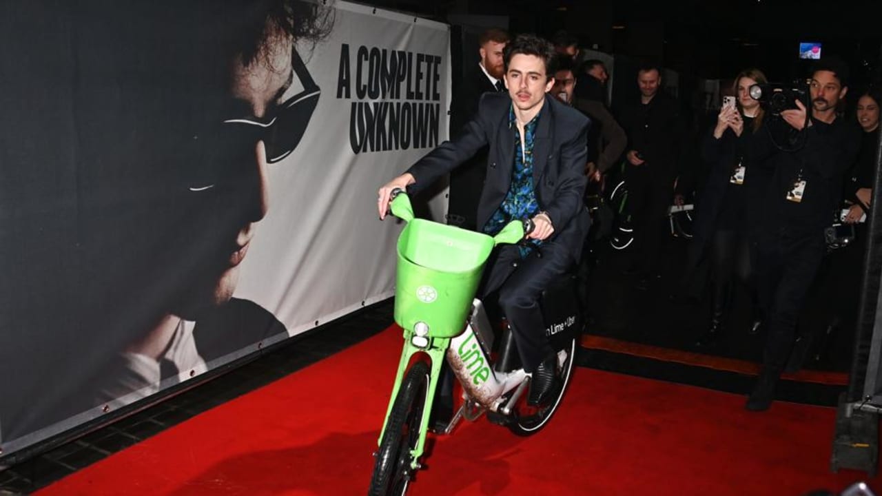 Lime Tidak Mendenda Timothee Chalamet £65, Tapi Senang Untuk Berbagi Sorotan.
