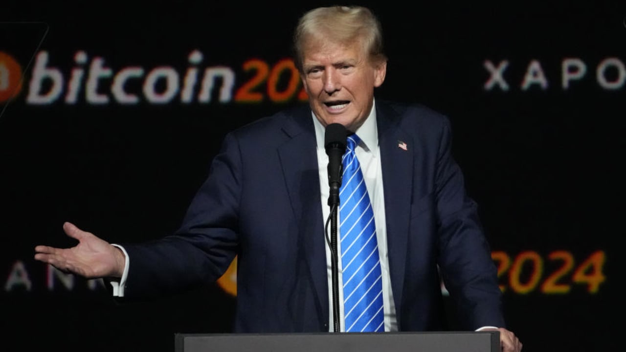 Trump mempromosikan koin meme baru sebelum menjabat dengan agenda pro-kripto.
