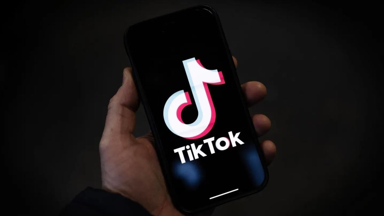 TikTok Bangkit Dari Kematian, Mengganggu Pemakaman Penuh Meme