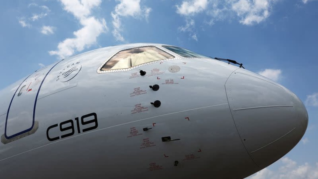 COMAC China bertujuan untuk meningkatkan kapasitas produksi jet C919 menjadi 50 unit tahun ini, menurut laporan.