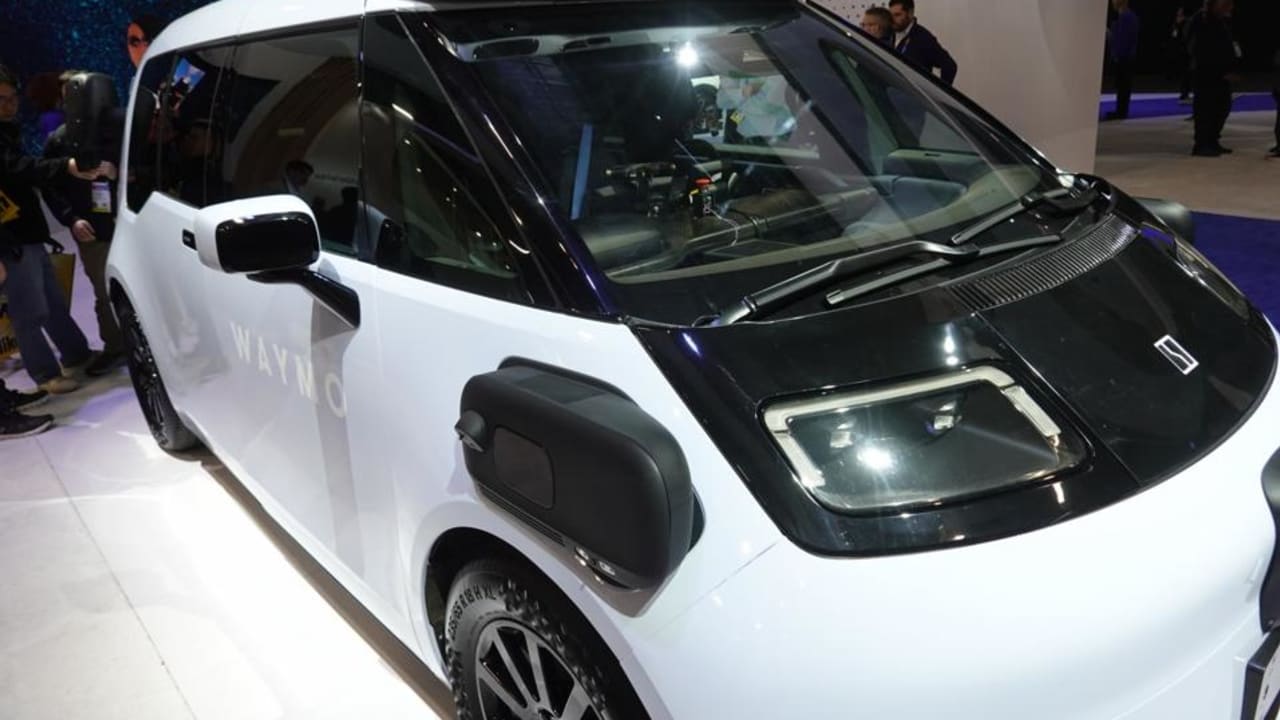 Balapan Mobil Otonom Berlanjut di CES 2025