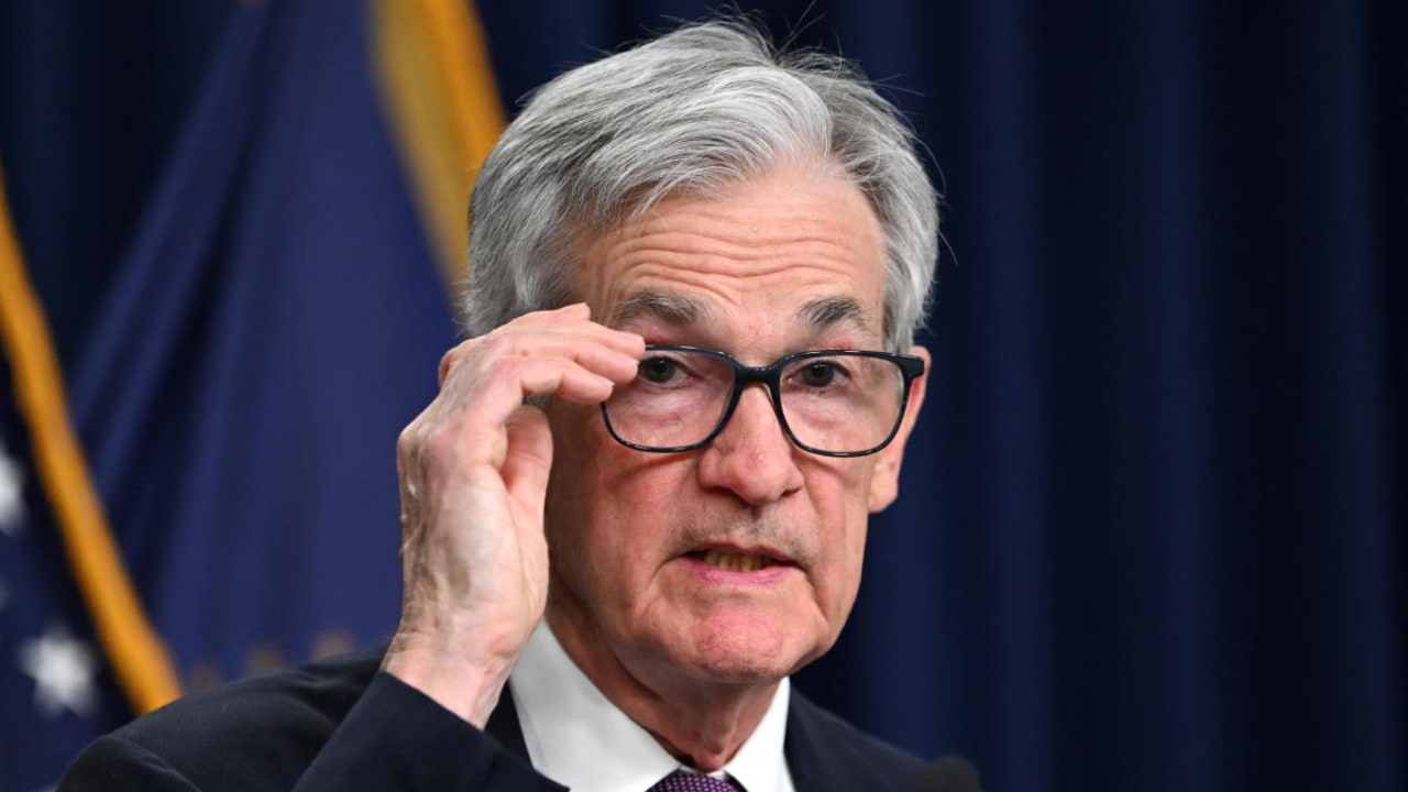 Tonton secara langsung: Ketua Fed Jerome Powell menjawab pertanyaan setelah penahanan suku bunga.