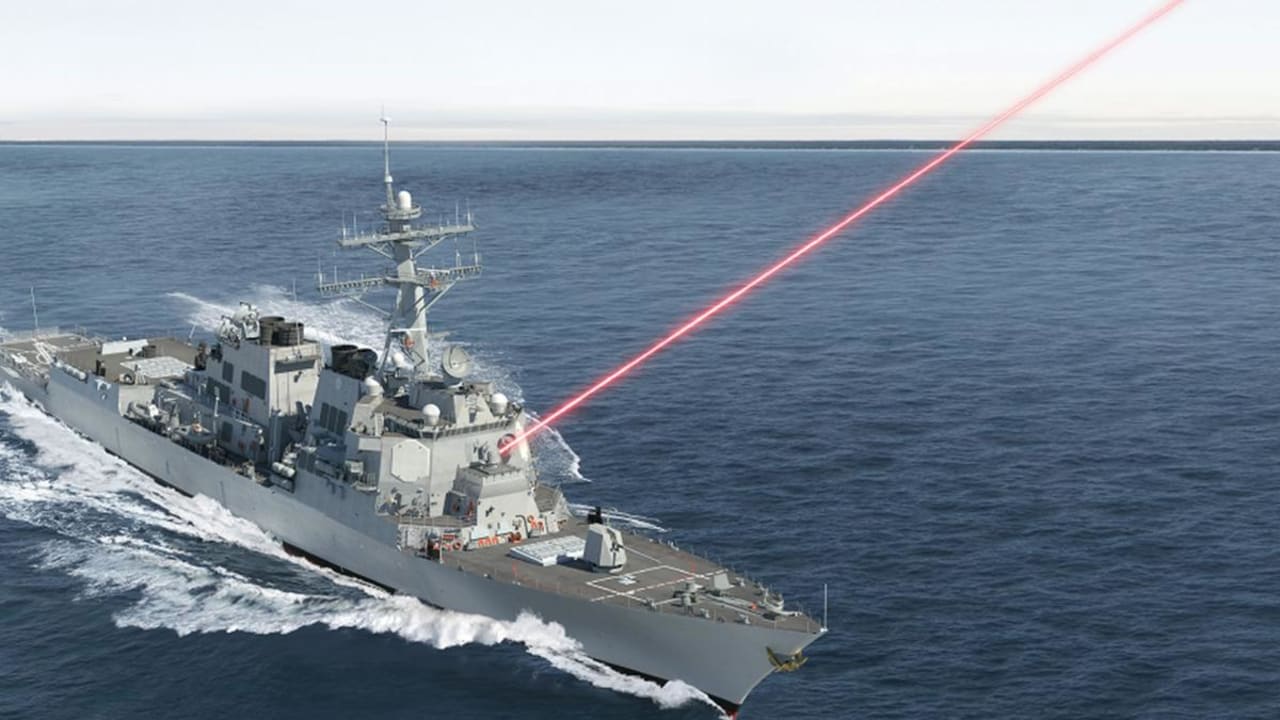 AS menghancurkan drone menggunakan senjata laser kuat dengan jangkauan 8.05 km (5 mil) dalam uji coba rahasia.