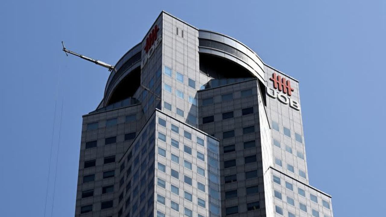 Bank-bank Singapura diperkirakan akan mencatatkan keuntungan yang lebih tinggi pada kuartal keempat, tetapi tarif Trump dapat berdampak negatif pada pertumbuhan 2025.