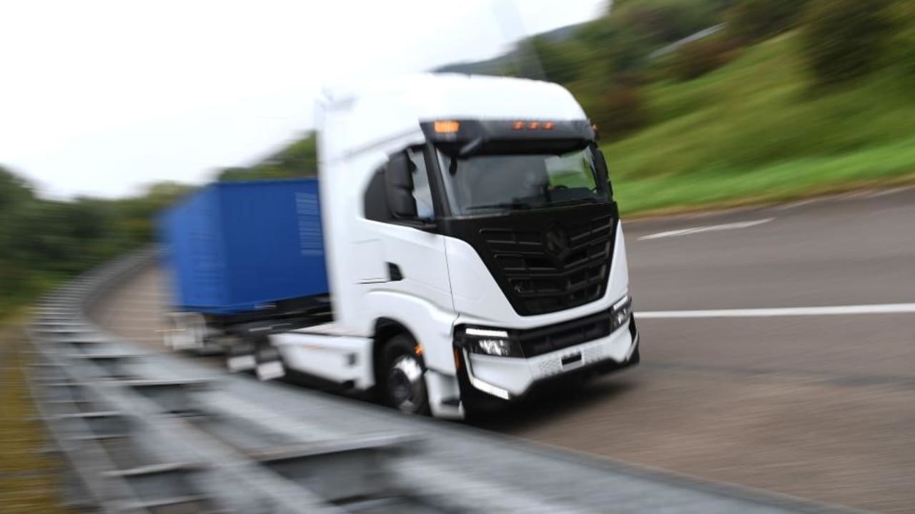 Nikola Mengajukan Kebangkrutan, Menutup Penurunan Panjang Pembuat EV yang Bermasalah
