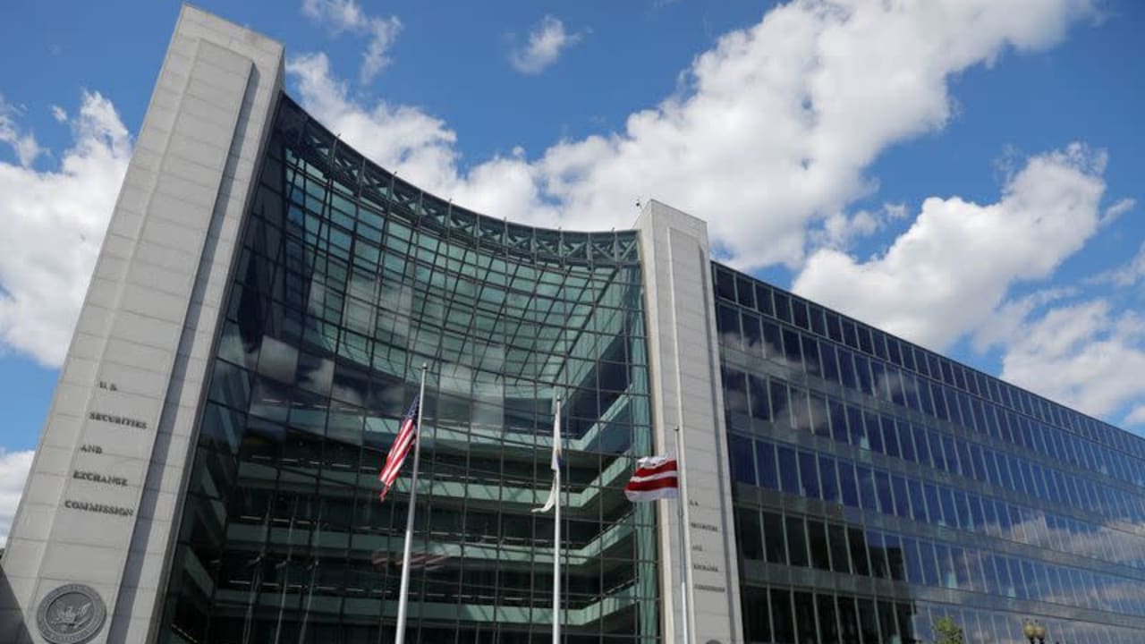 Regulator AS menarik kembali banding atas aturan di pasar Treasury.