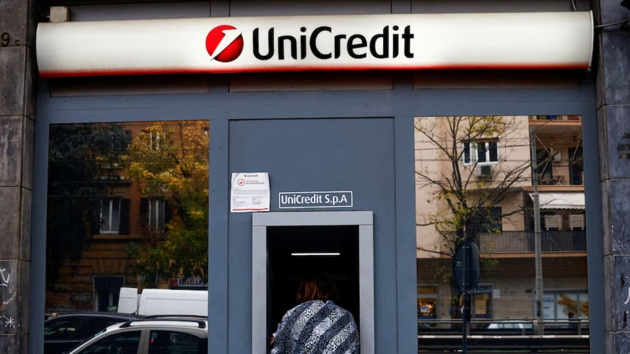 Italia menunjukkan pendekatan ringan saat meninjau tawaran UniCredit untuk BPM.