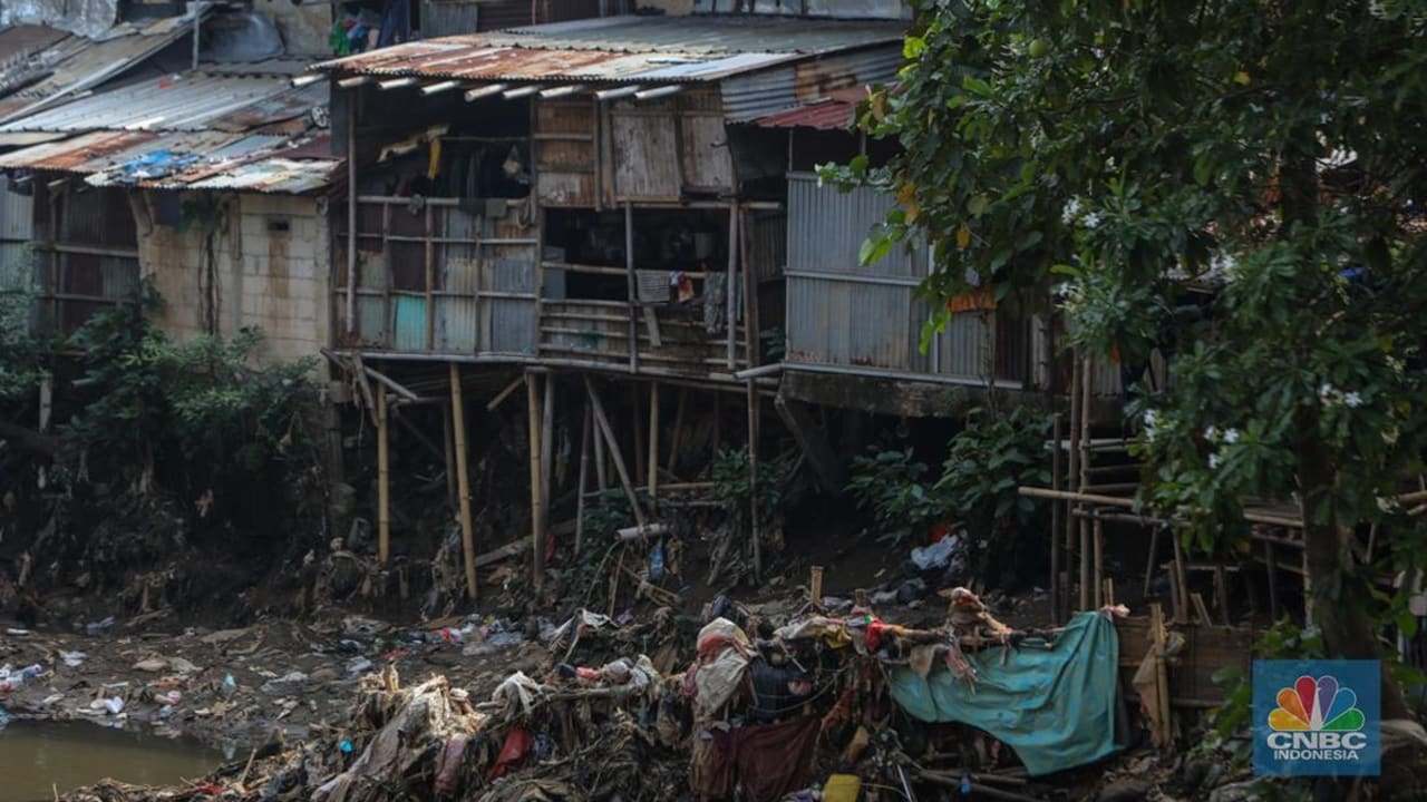 Warga Banten Tinggal di Atas Sungai Bakal Diusir, Gak Ada Ganti Rugi!