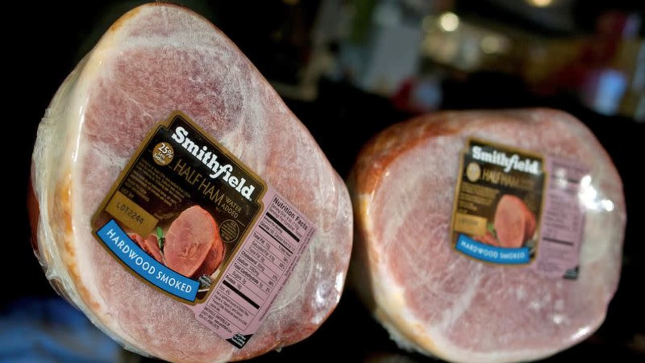 Smithfield Foods mengatakan biaya bahan, tanggal Paskah menekan profit Q1.