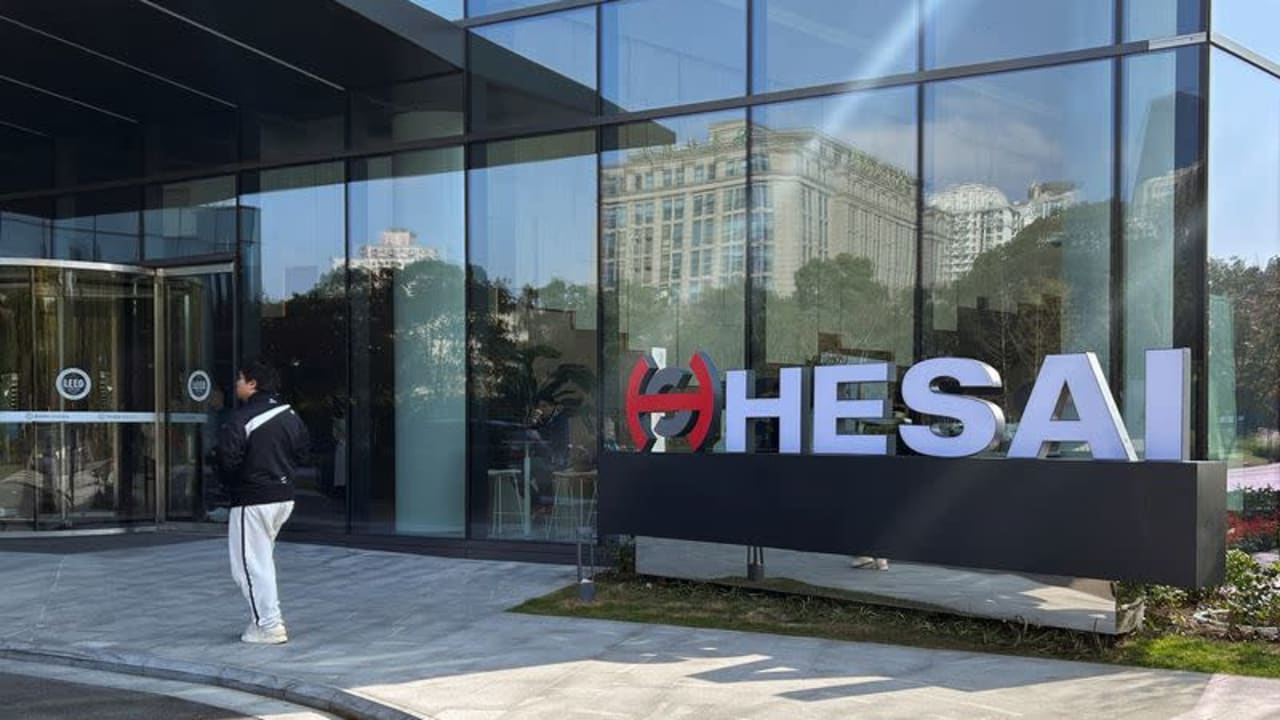 Eksklusif - Hesai dari China akan memangkas harga lidar tahun depan, melihat adopsi yang luas di mobil listrik.