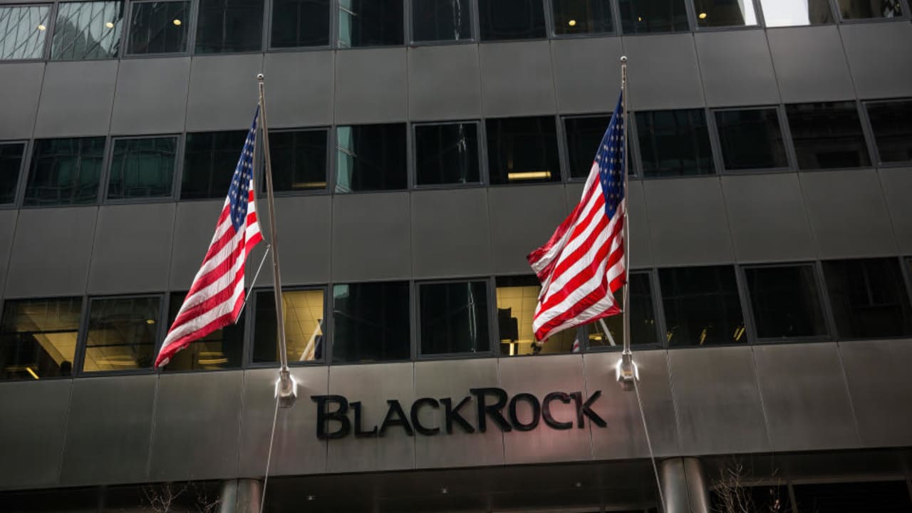 BlackRock melihat 'eksepsionalisme' mendorong saham AS lebih tinggi pada tahun 2025.