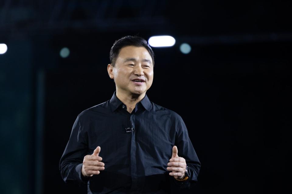 Samsung Galaxy S25 Edge: Ponsel Ultra-Tipis dengan AI Unggul Tantang Apple