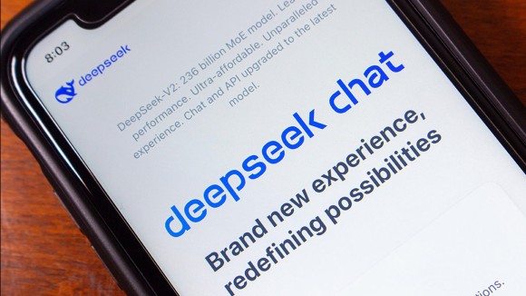 DeepSeek-R1: Model Bahasa AI Terjangkau dan Terbuka dari China Menyaingi OpenAI