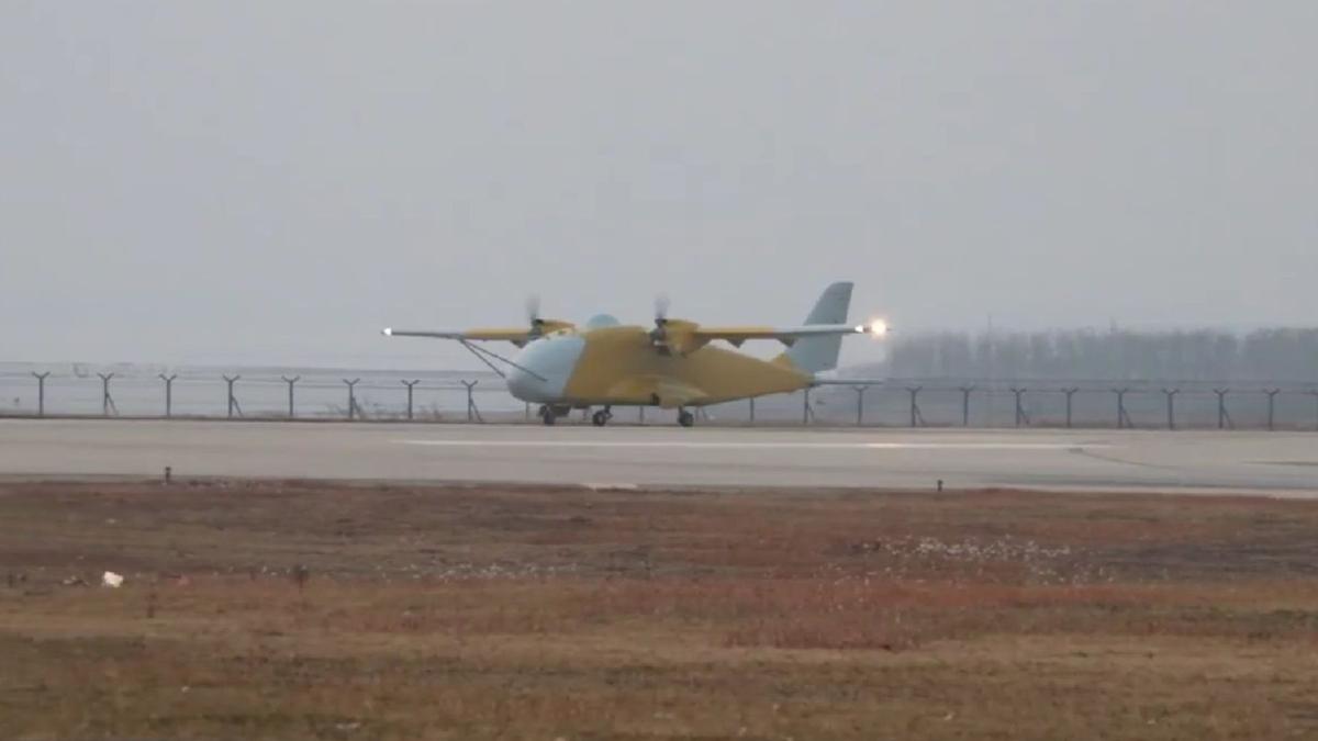 Drone Transportasi CH-YH1000 Melaju Dalam Uji Taxiing Beban Penuh di China